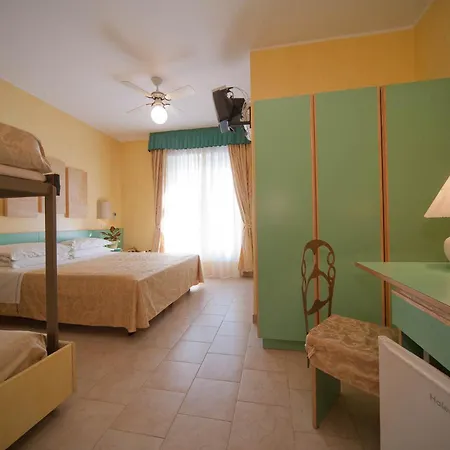 Hotel Derby 3*