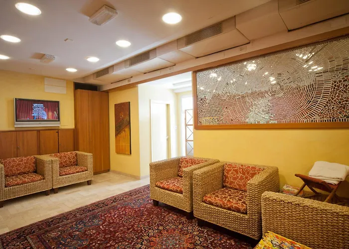 Derby Hotel 3*